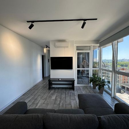 4 Rooms Apartment With A View Of The Dnieper River Kyiv Exterior foto