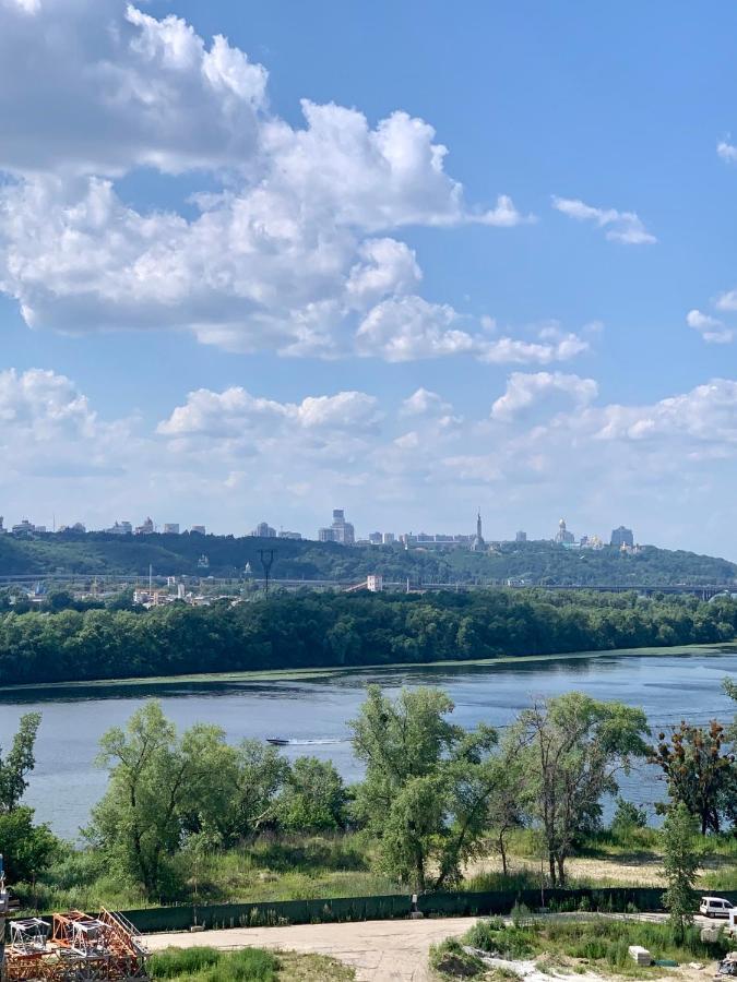 4 Rooms Apartment With A View Of The Dnieper River Kyiv Exterior foto