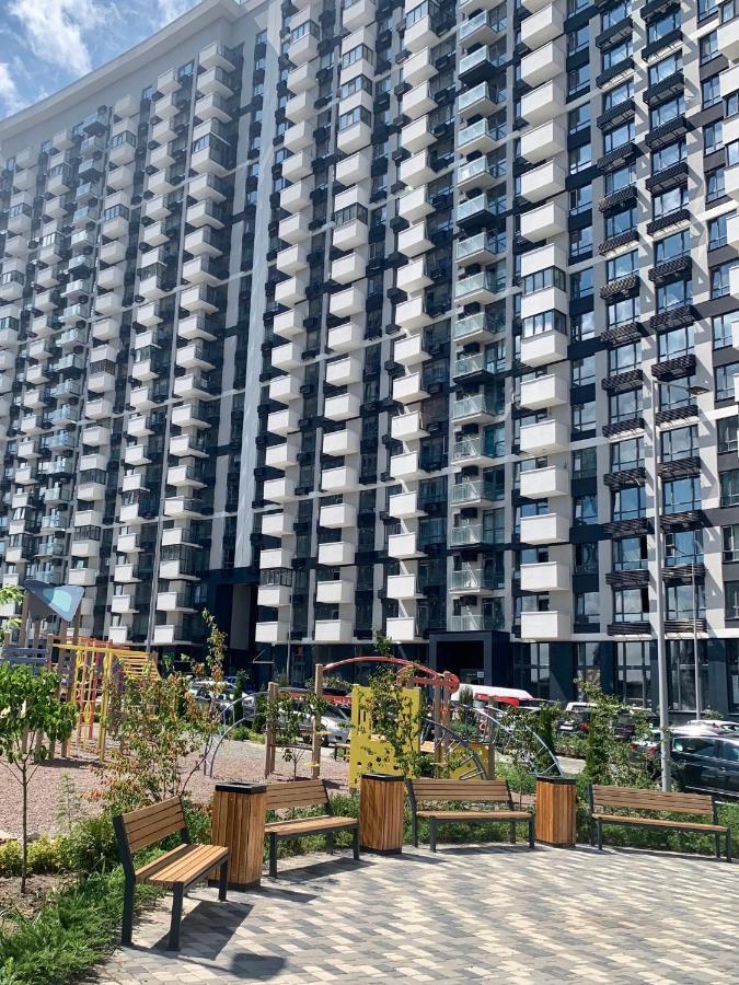 4 Rooms Apartment With A View Of The Dnieper River Kyiv Exterior foto