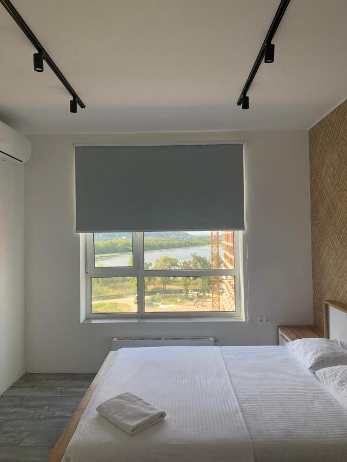 4 Rooms Apartment With A View Of The Dnieper River Kyiv Exterior foto